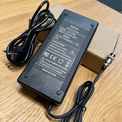 ZenX SJT-300E Snellader 54.6V 5A – Voor 48V E-bikes & E-scooters