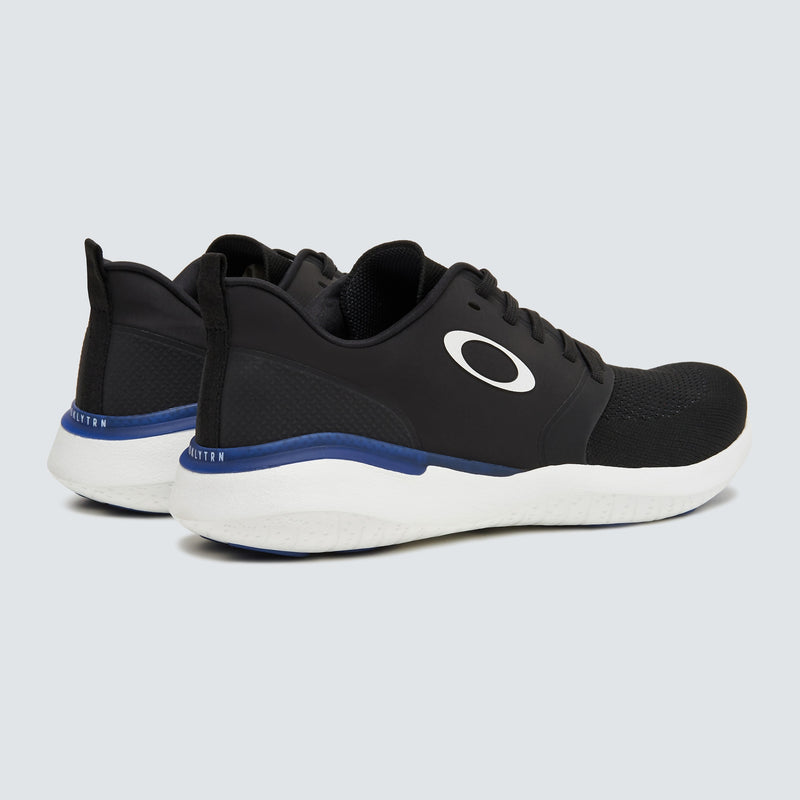 Oakley-Hammerhead-Blackout Sneakers