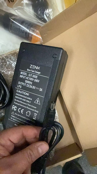 ZenX SJT-300E Snellader 54.6V 5A – Voor 48V E-bikes & E-scooters